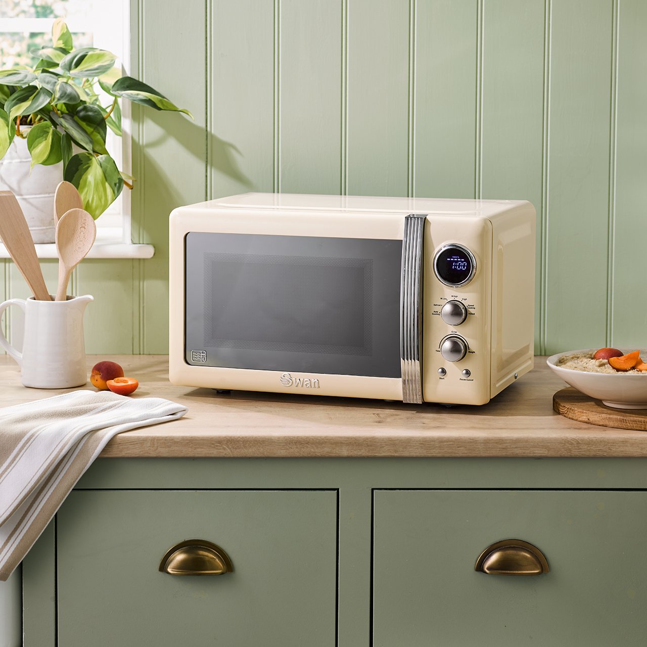 Swan Retro Microwave