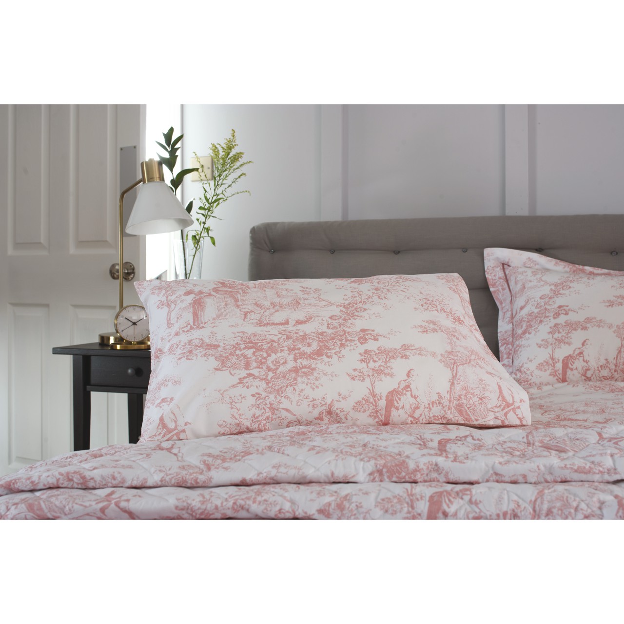 Toile-de-Jouy Housewife Pillowcases - Pair