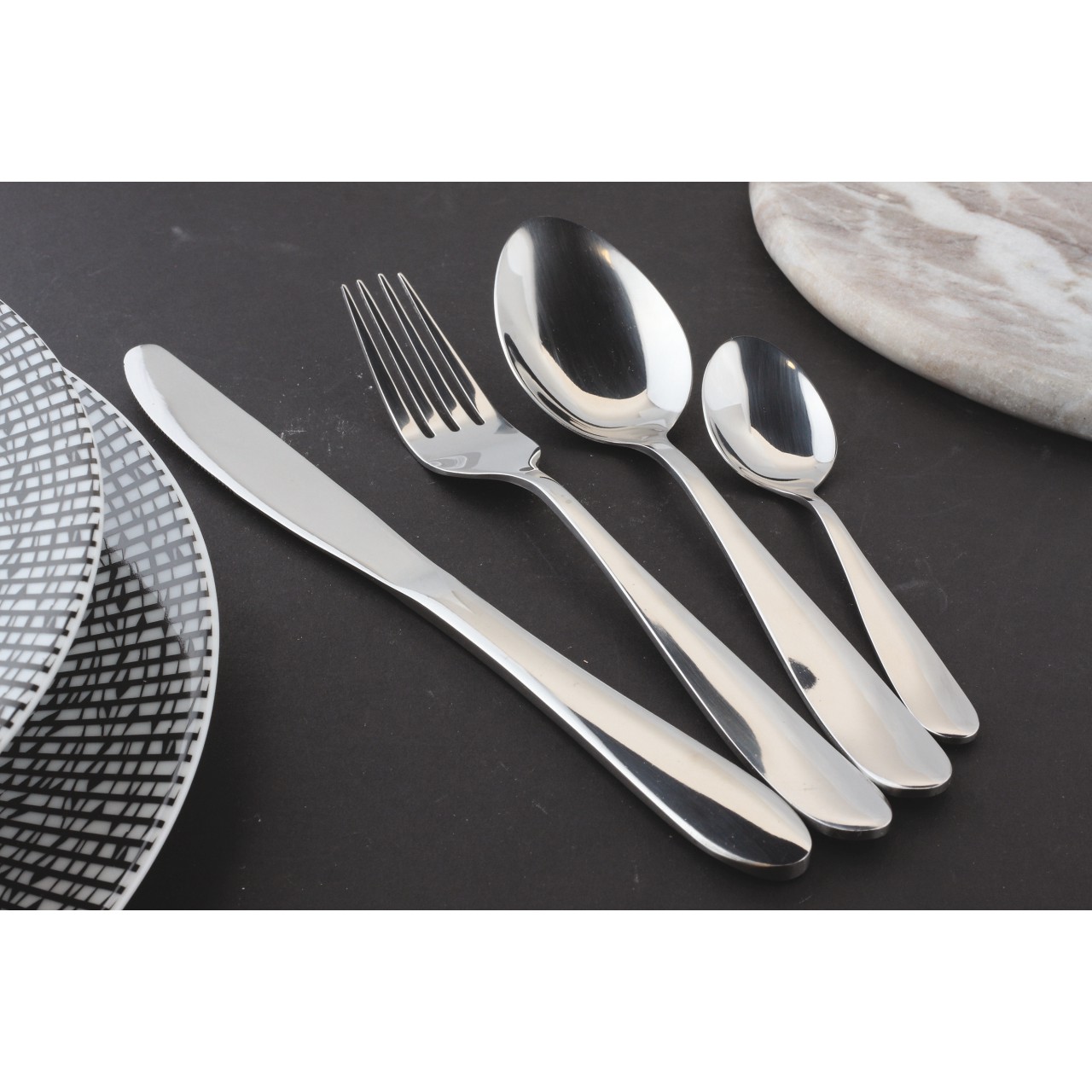 16 Piece Stainless Steel Cutlery Set