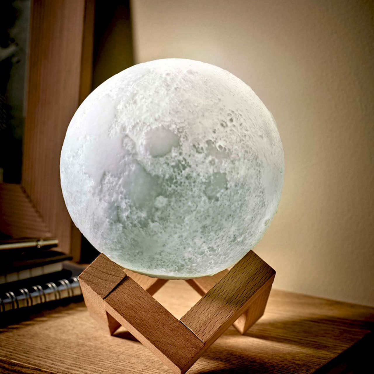 Colour Changing Full Moon Lamp