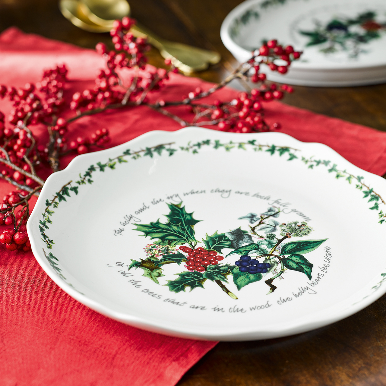 Portmeirion® Holly & Ivy Scalloped Platter