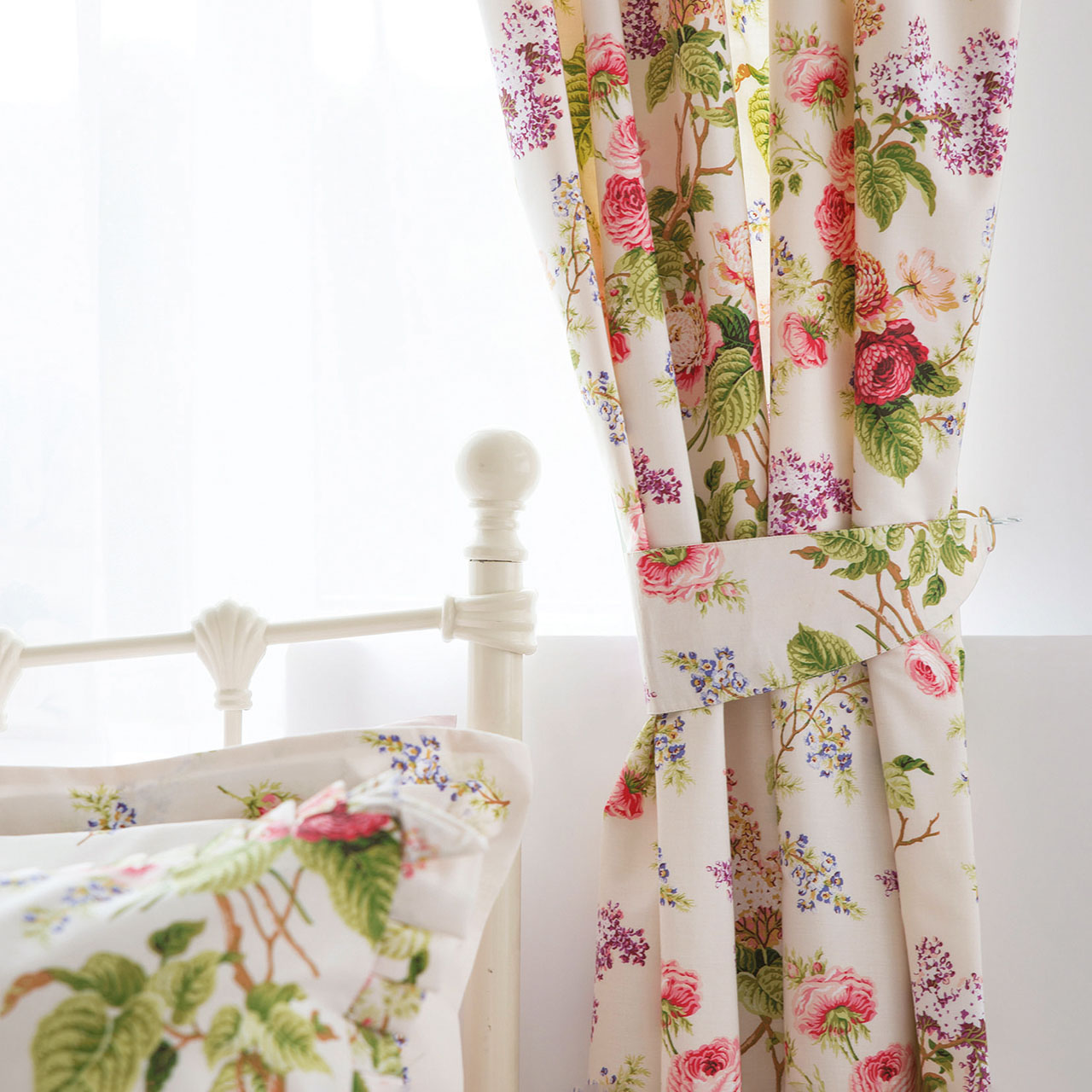 English Garden Bedroom Curtains with Tie Backs