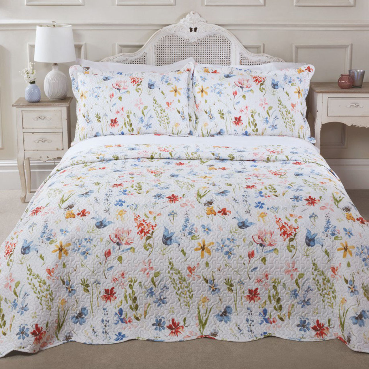 Spring Flowers Bedspread Set