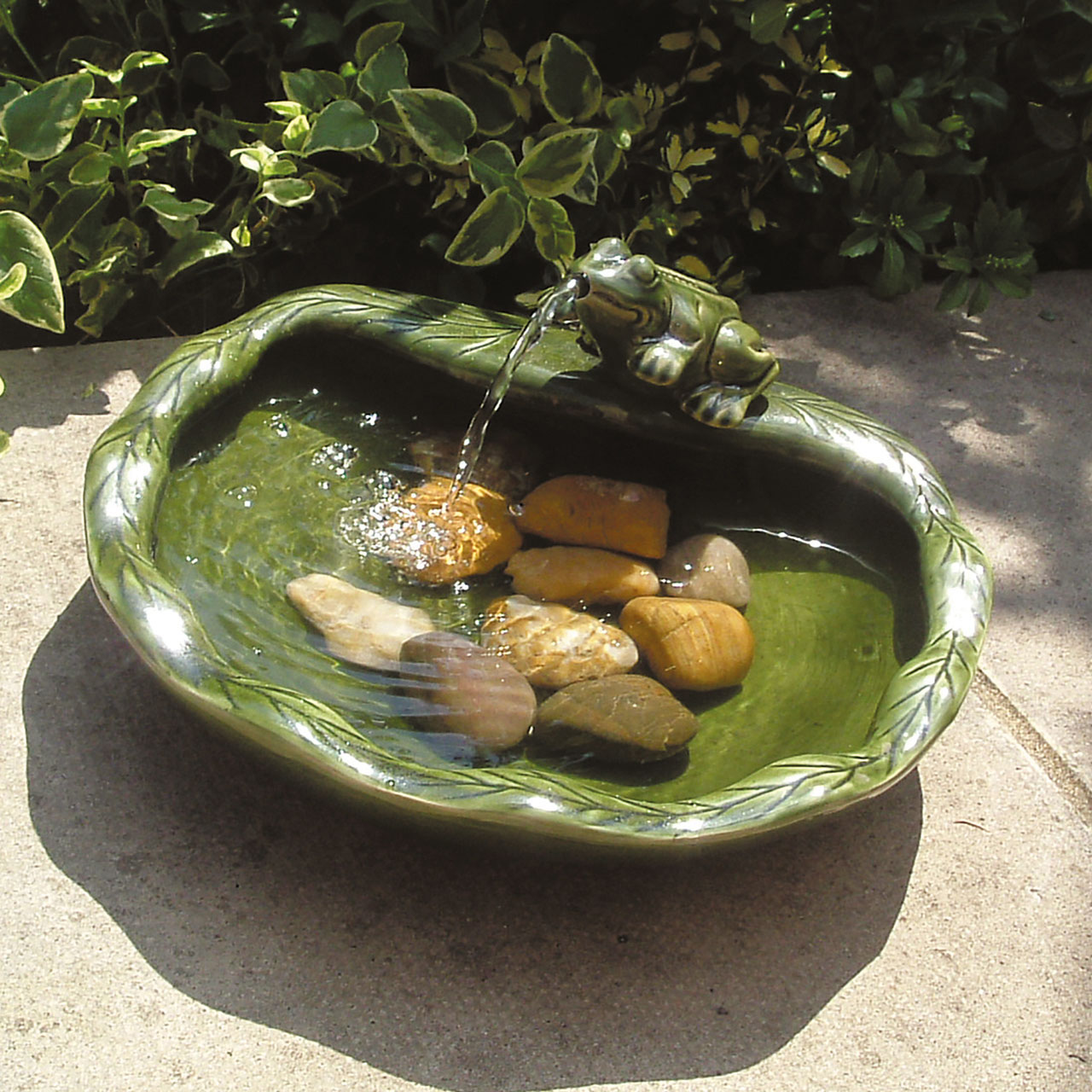 Solar Powered Ceramic Frog Cascade Fountain