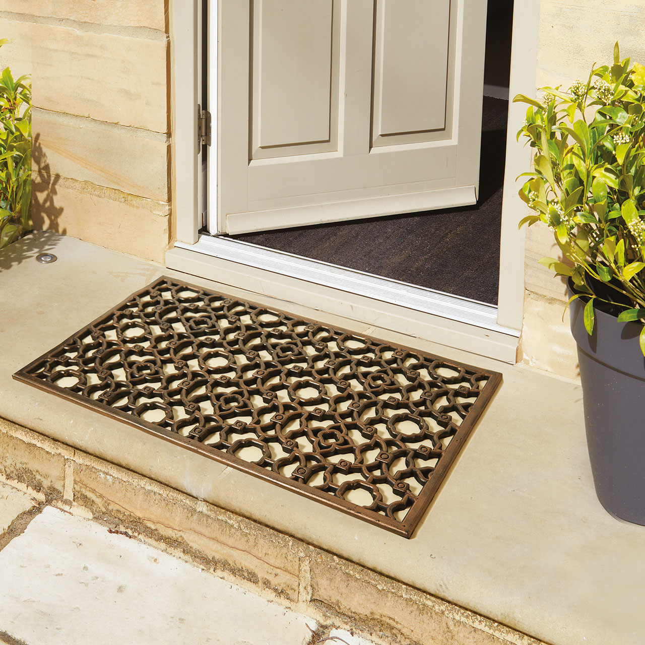 Traditional Cast Iron Effect Rubber Doormat Scott's of Stow
