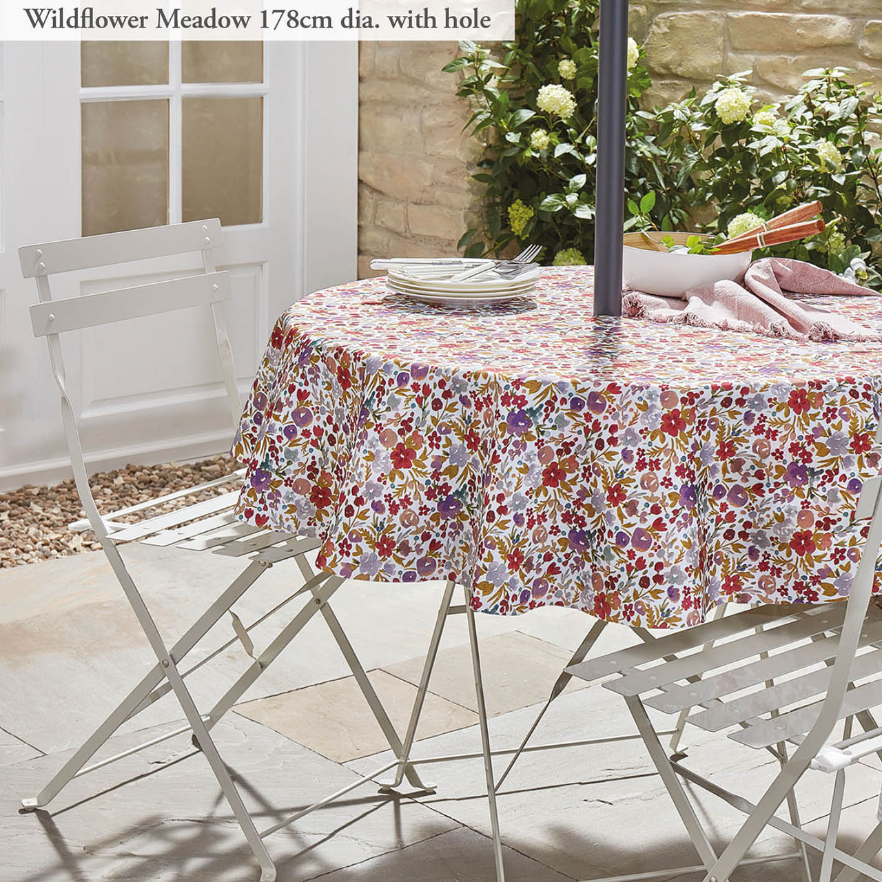 Shower Resistant Garden Tablecloths
