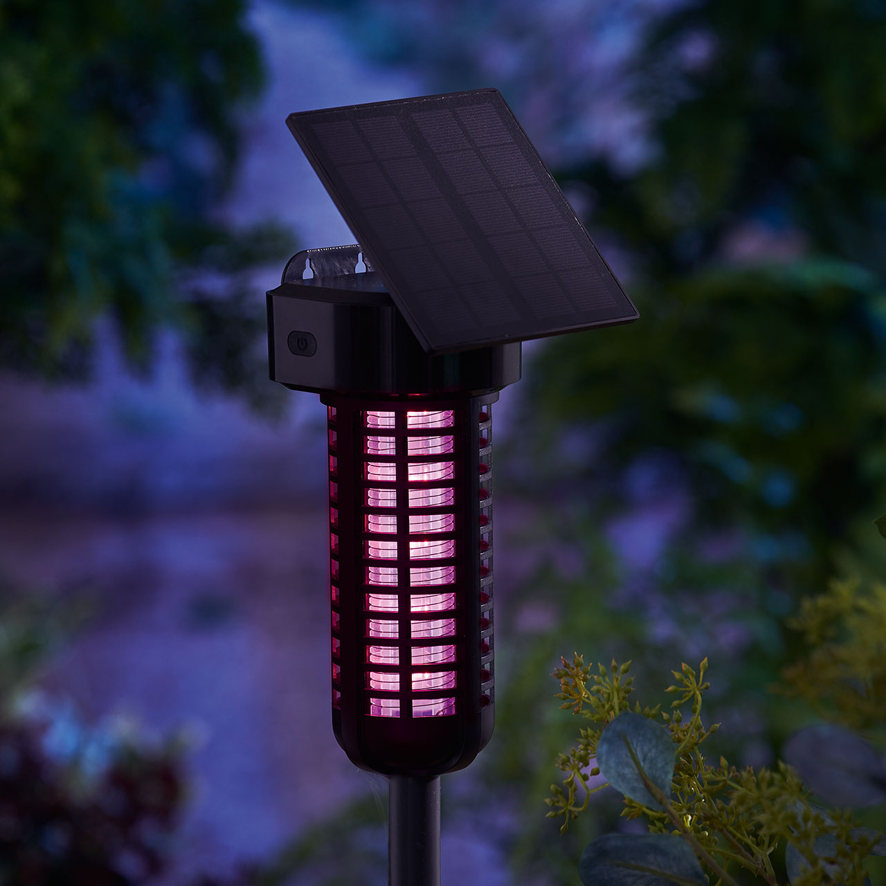 Dual Powered Outdoor Insect Killer Lamp