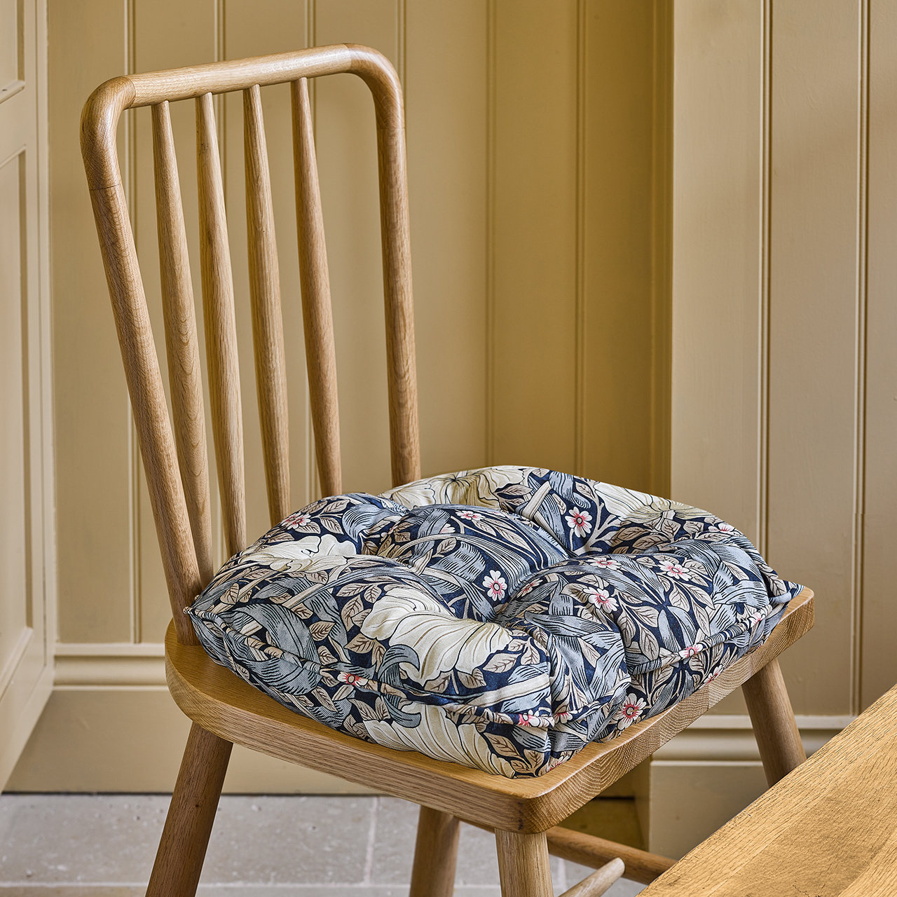 William Morris Button-effect Dining Seat Cushions