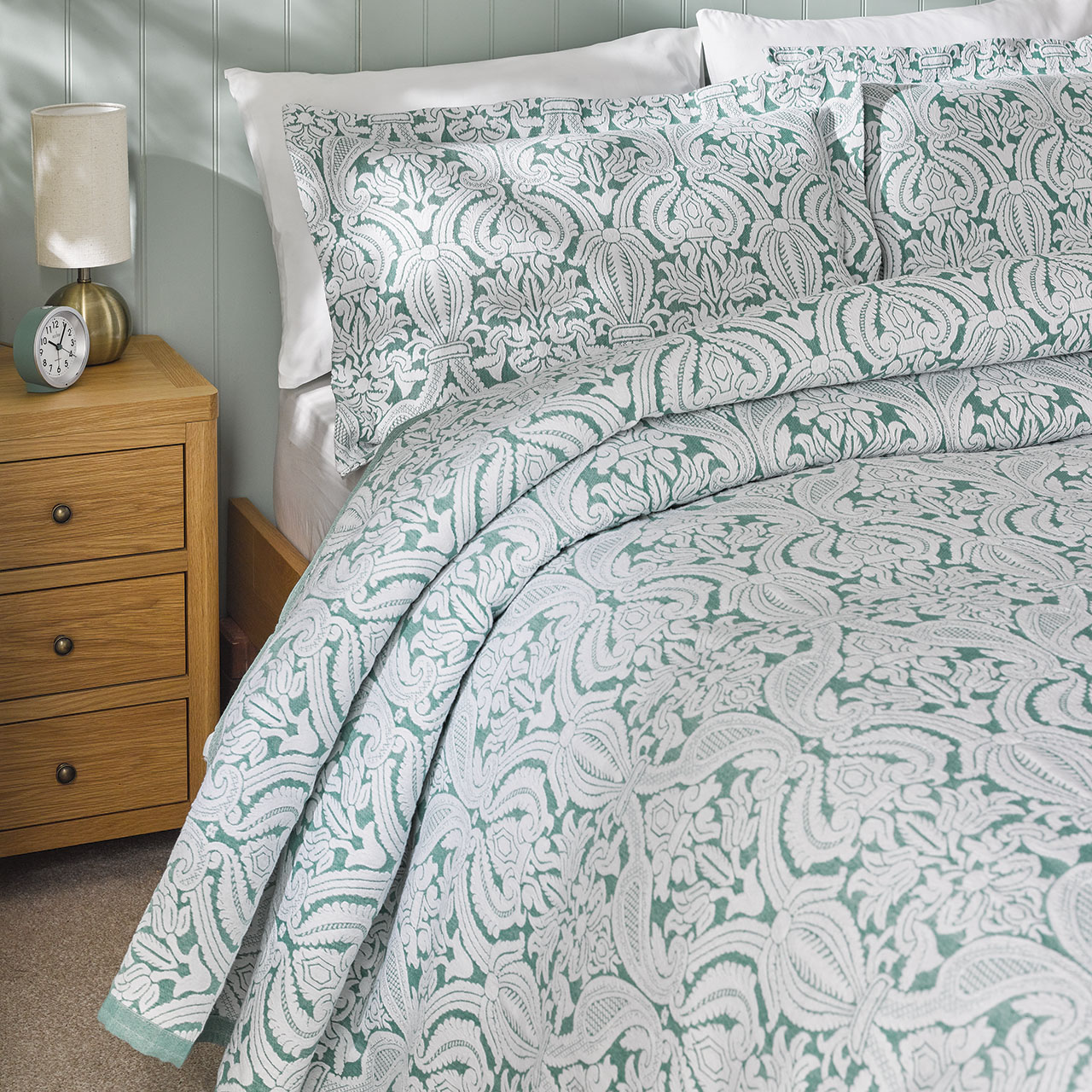 Bella Bedspread