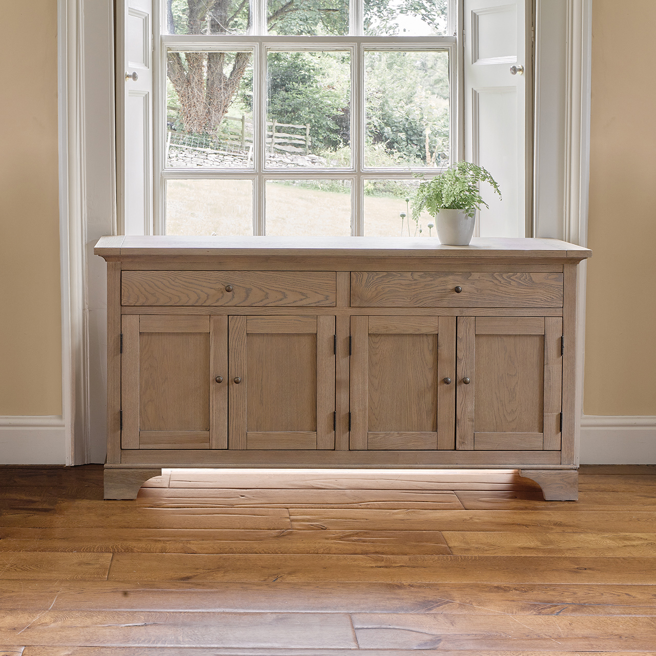 Manor Sideboard