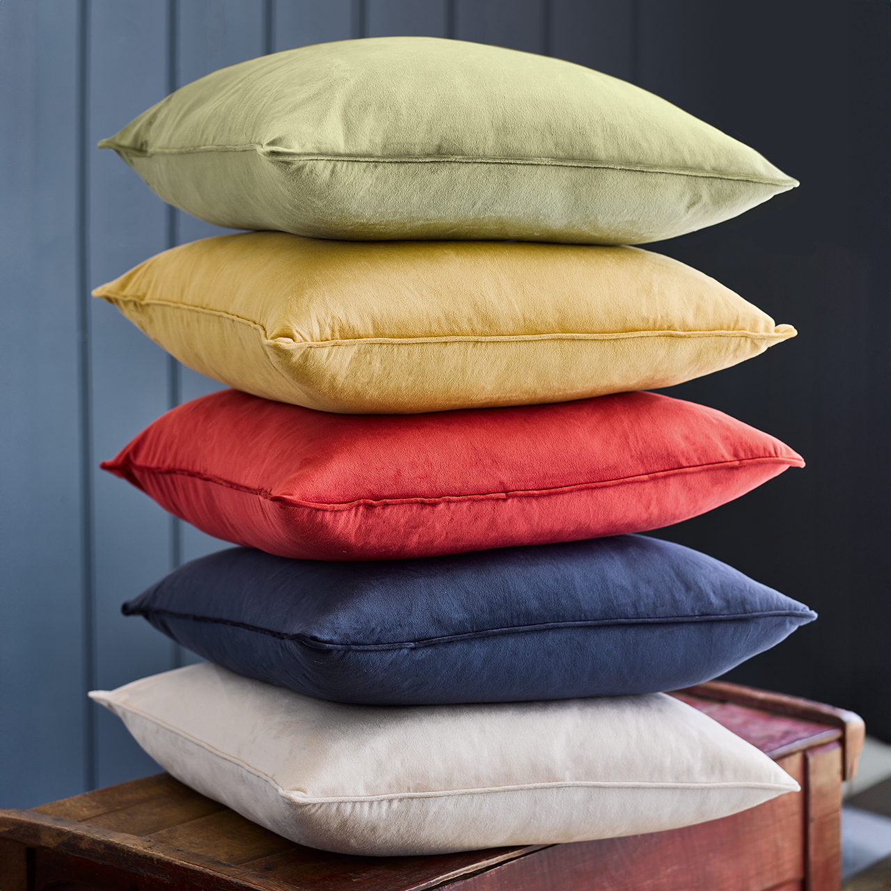 Cheap velvet pillows hotsell