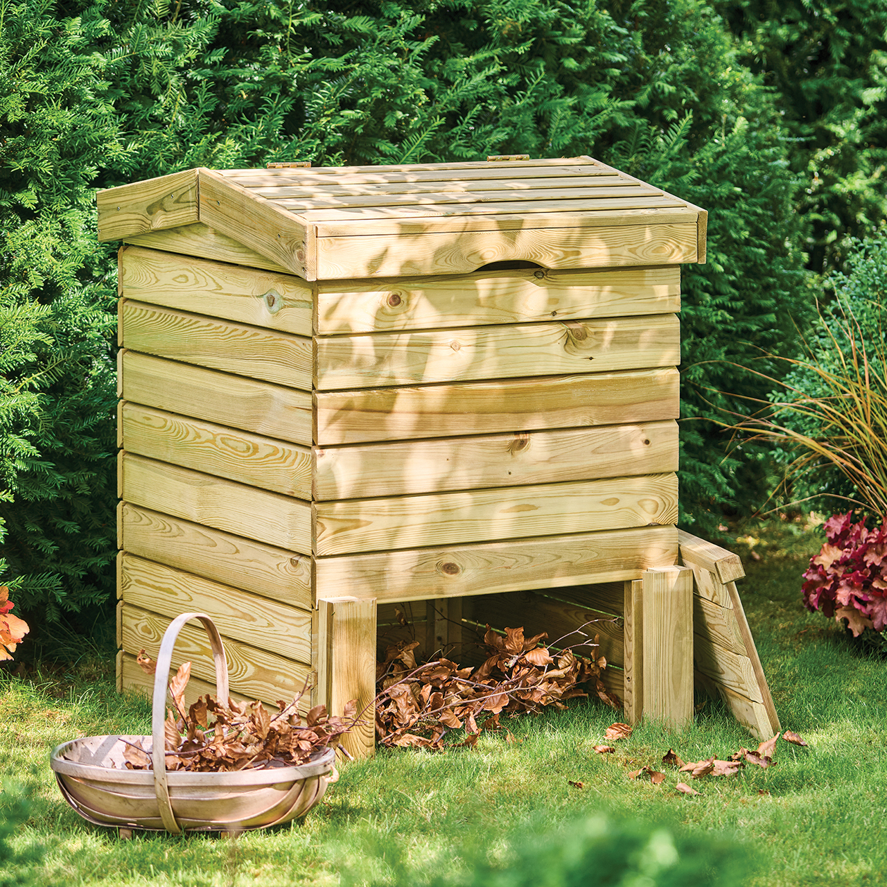 Beehive-Look Composter