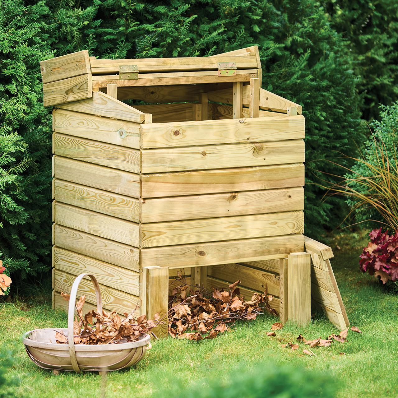 Beehive-Look Composter