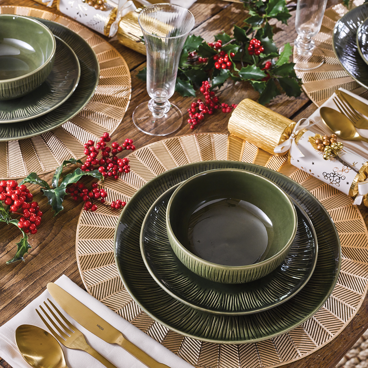 Debossed Detail 12-Piece Dinner Set