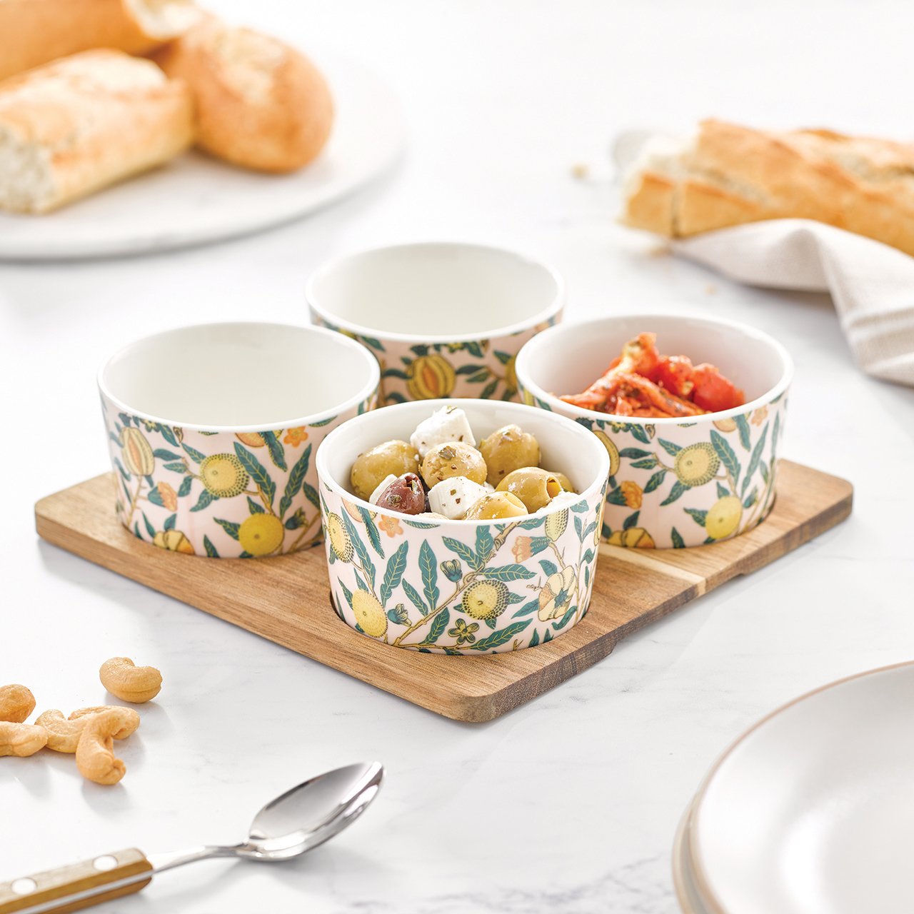 William Morris Snack Bowls on Tray