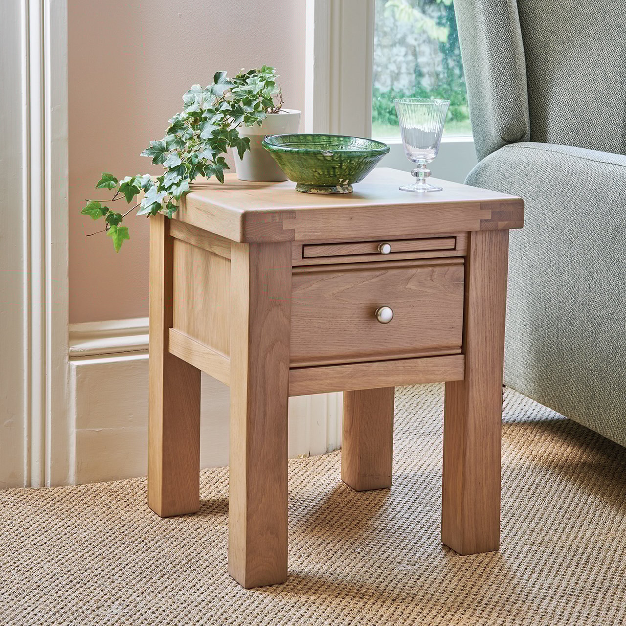 Baunton Lamp Table