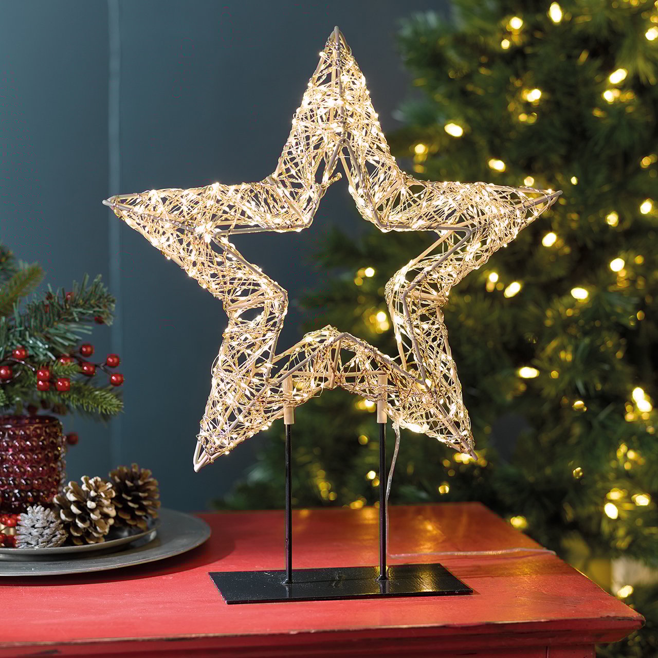 Shimmer Star on Stand
