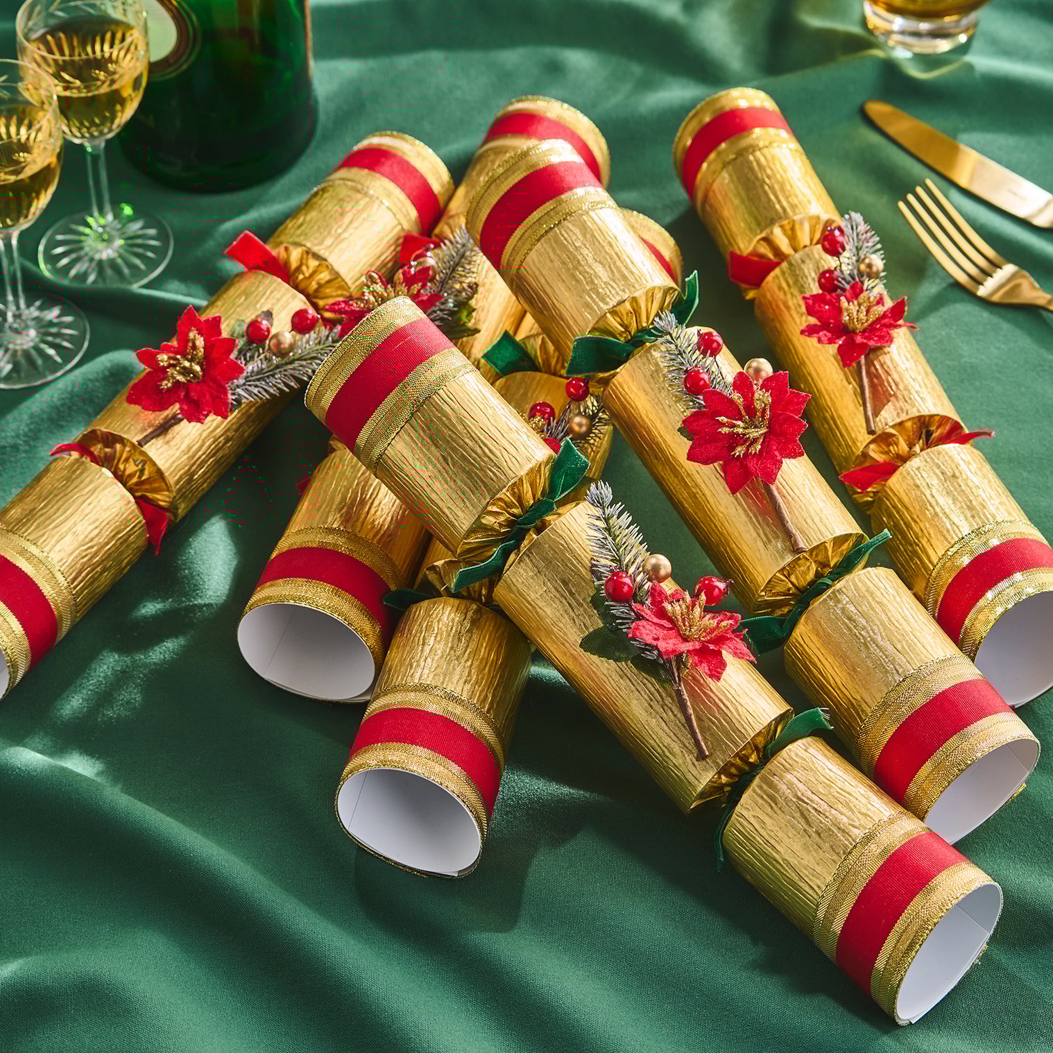 Set of 6 Gold Poinsettia Crackers