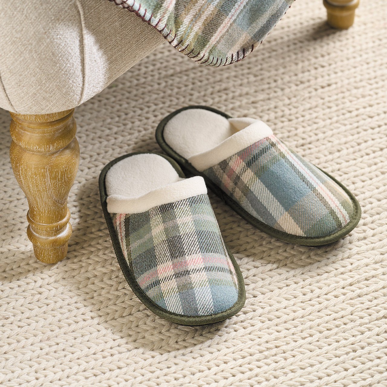 Country Lodge Slippers