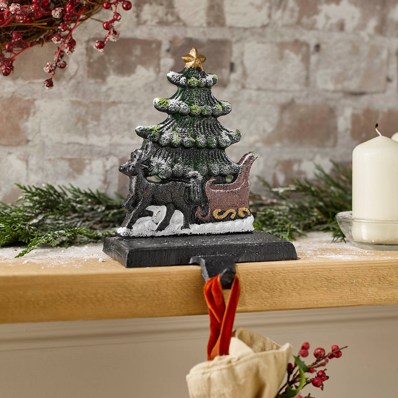 Sleigh Mantelpiece Hanger