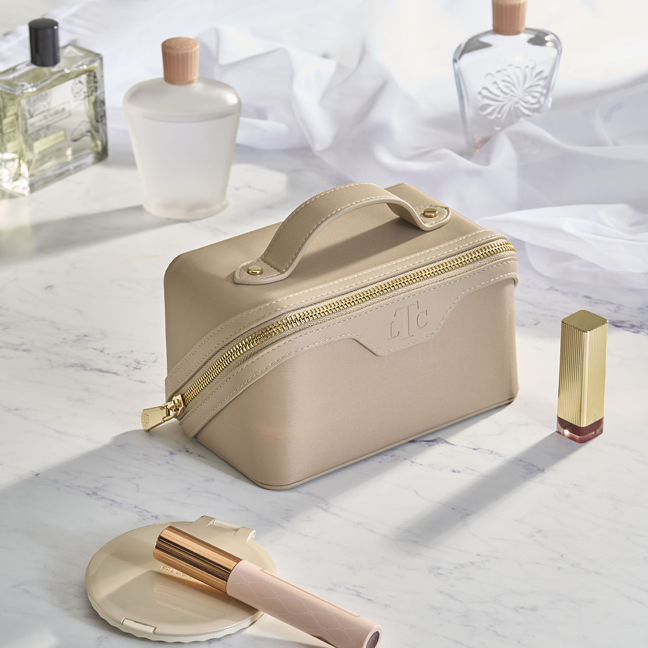 'Train Case’ Make-up Bag