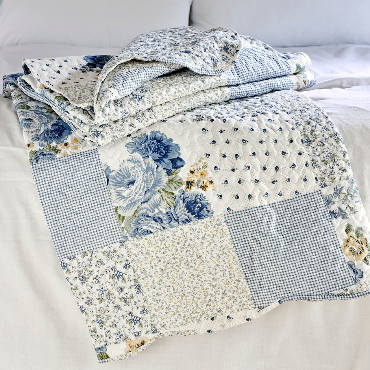 Reversible Patchwork Print Bedspread