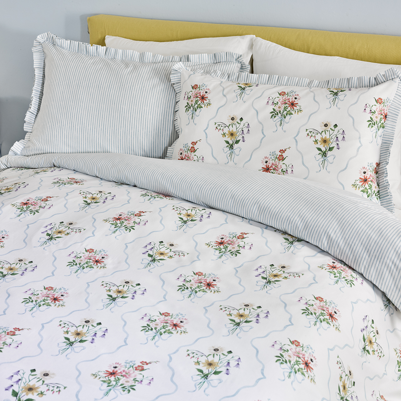 Ribbon Posies Duvet Set