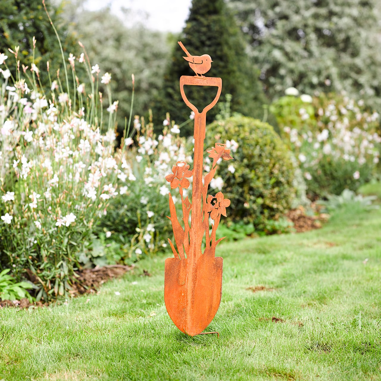 Daffodil and Spade Stake