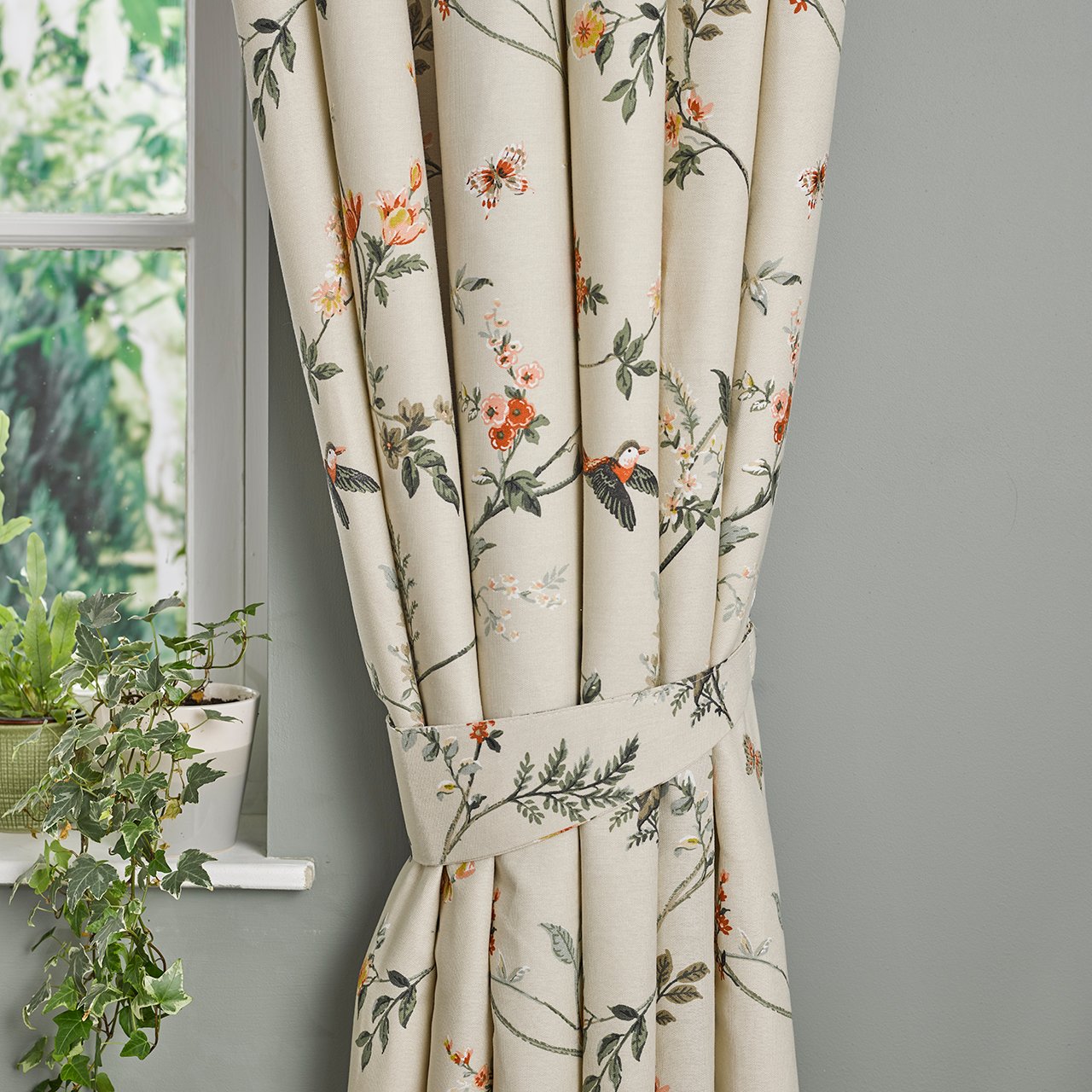 Lapstone Curtains