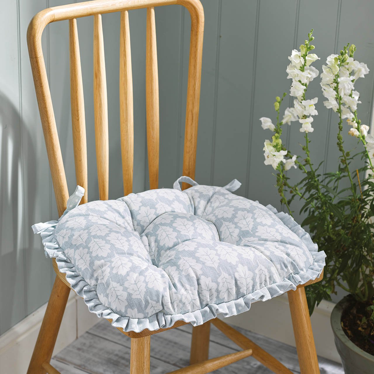 Reversible Ruffle Seat Pad