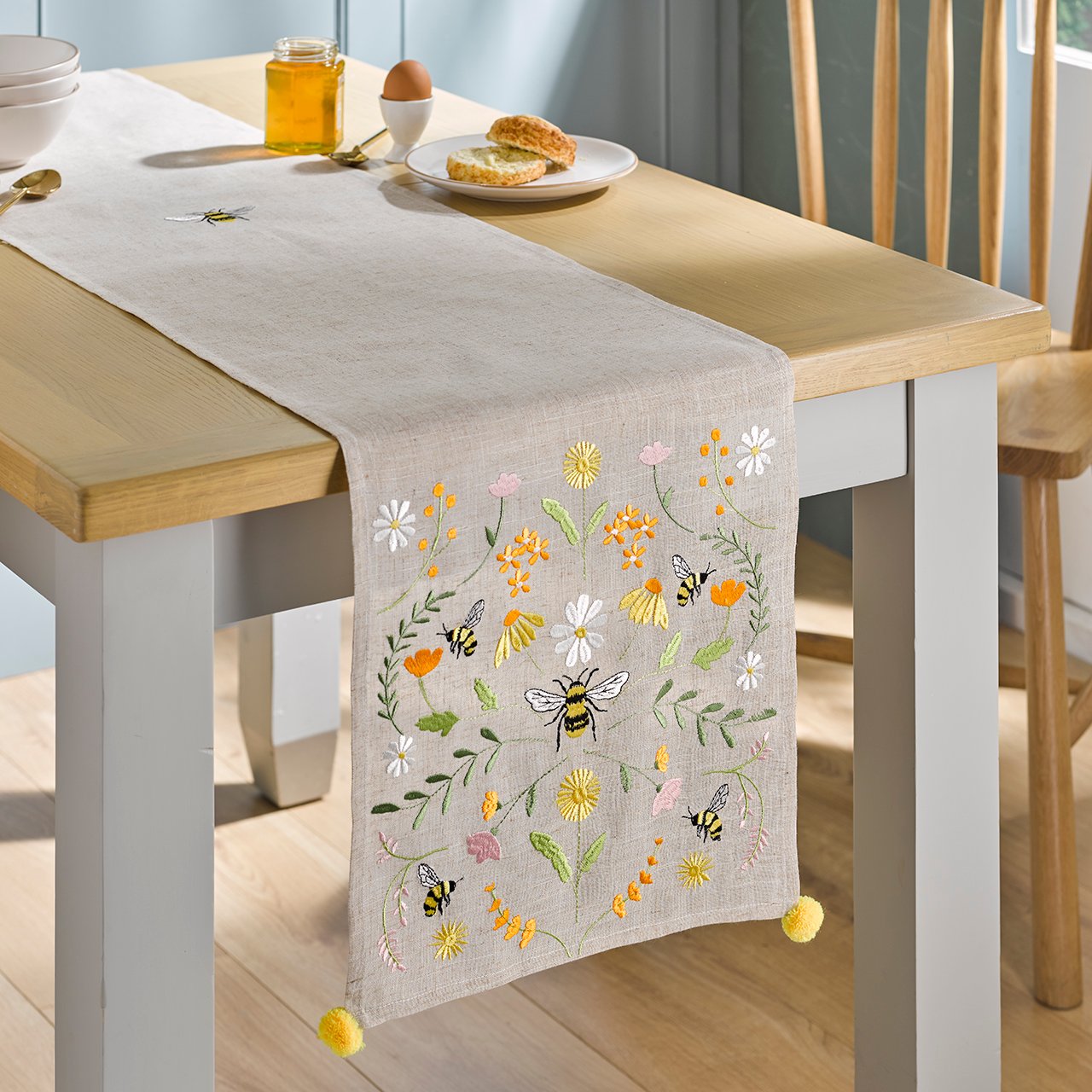 Busy Bee Embroidered Runner