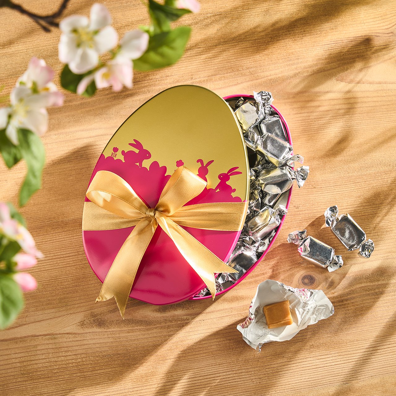 Egg Tin with Clotted Cream Fudge