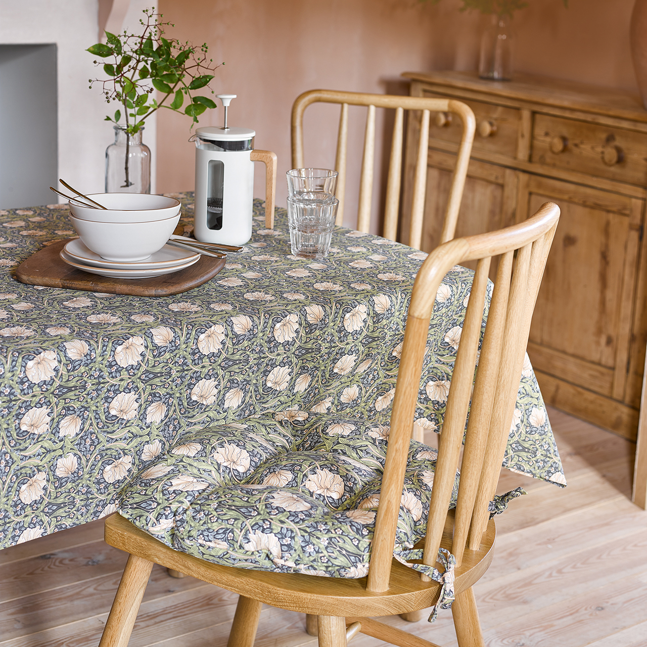 William Morris Button-effect Kitchen Seat Cushion