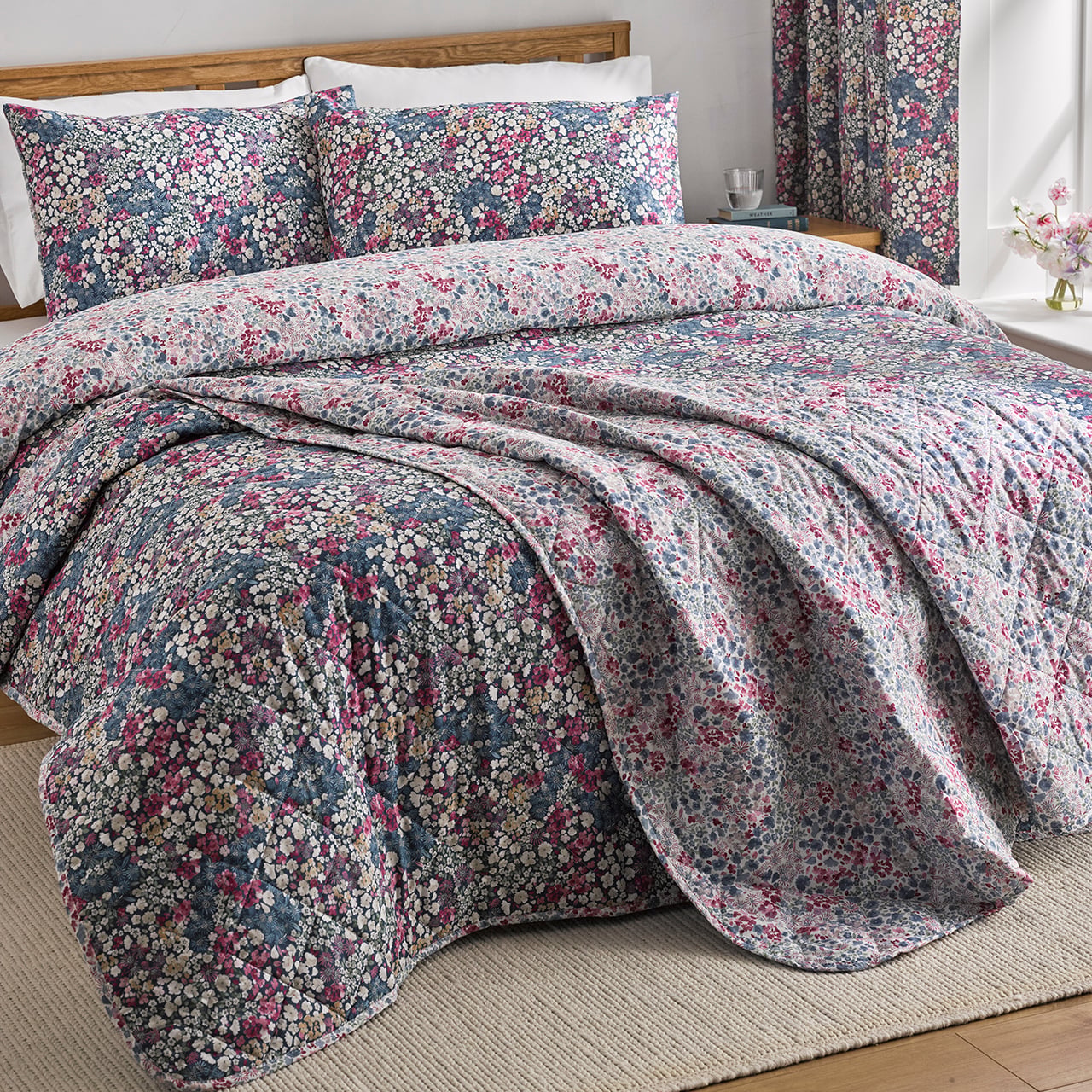 Ditsy Floral Bedspread