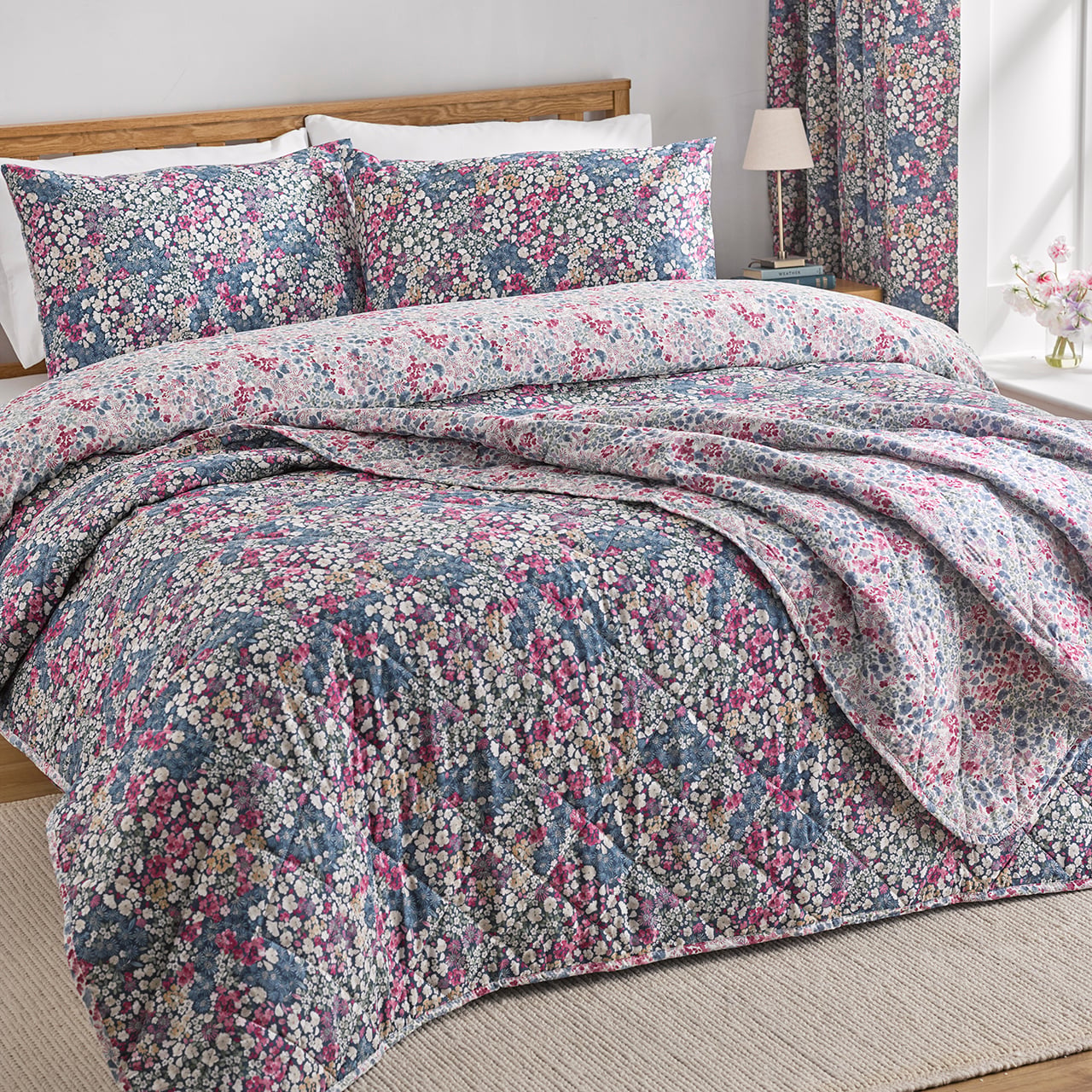 Ditsy Floral Bedspread