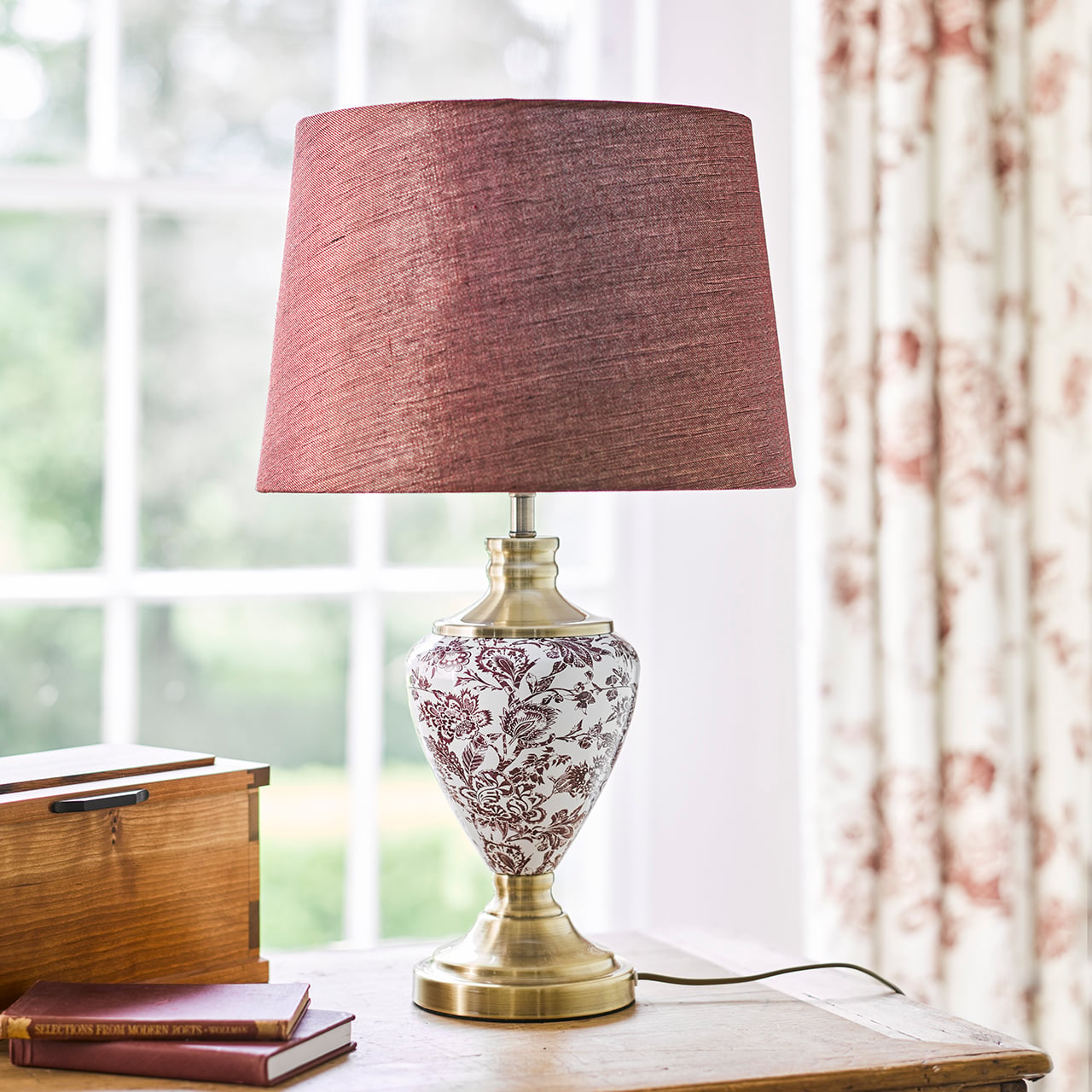 Classic Ceramic Table Lamp