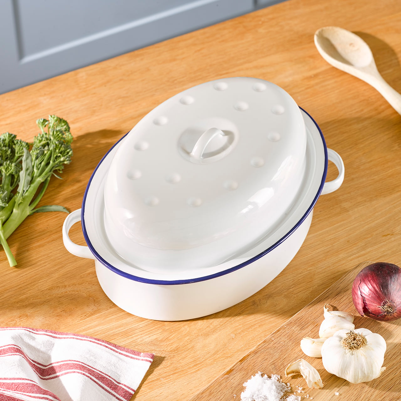 Enamel Oval Lidded Roaster