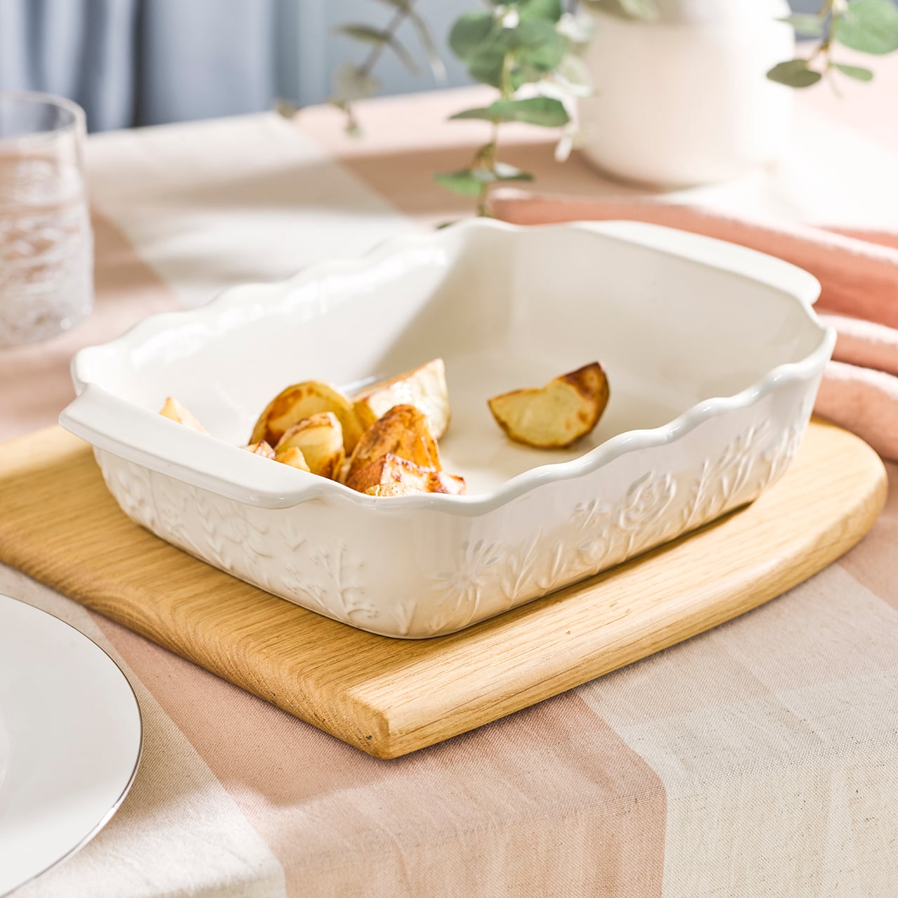 Meadow Stoneware Pie Dish