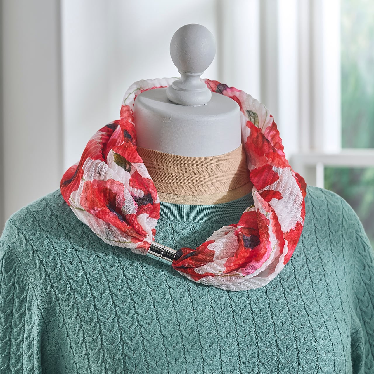 Magnetic Poppy Scarf