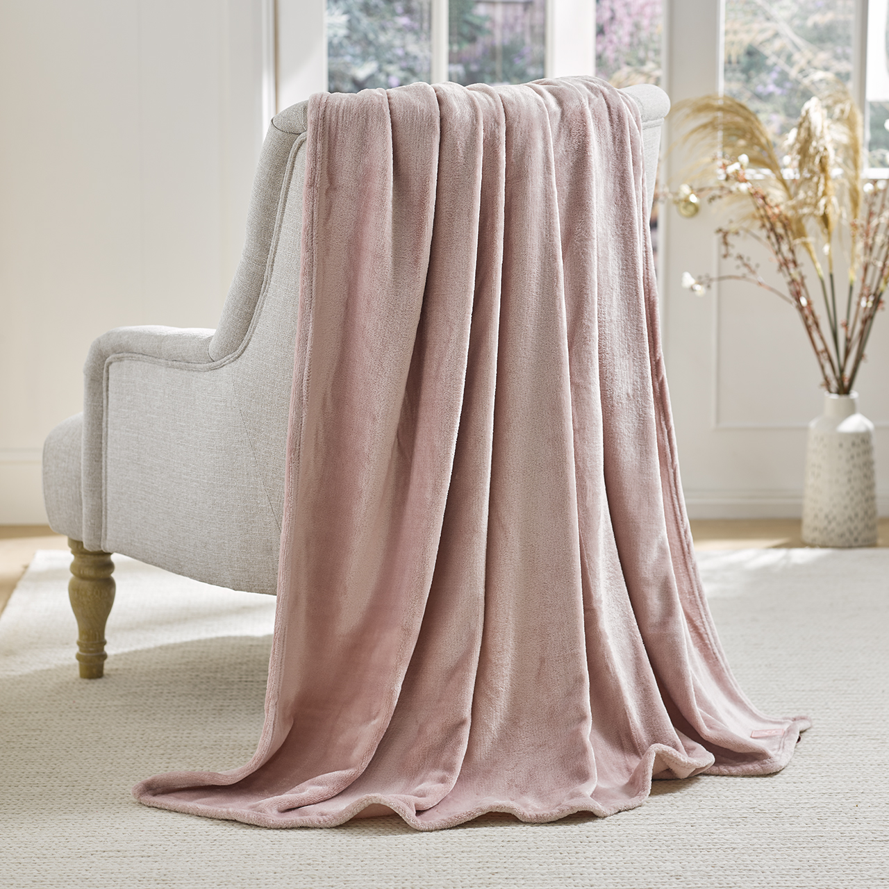 Dusty Pink 1.7tog Fleece Blanket