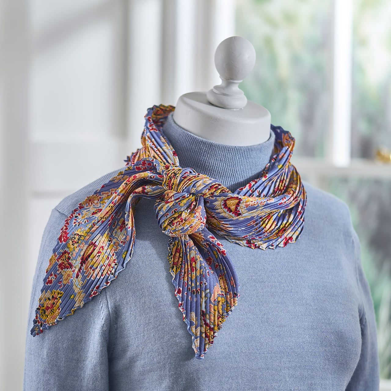 Blue Pleated Paisley Neckerchief