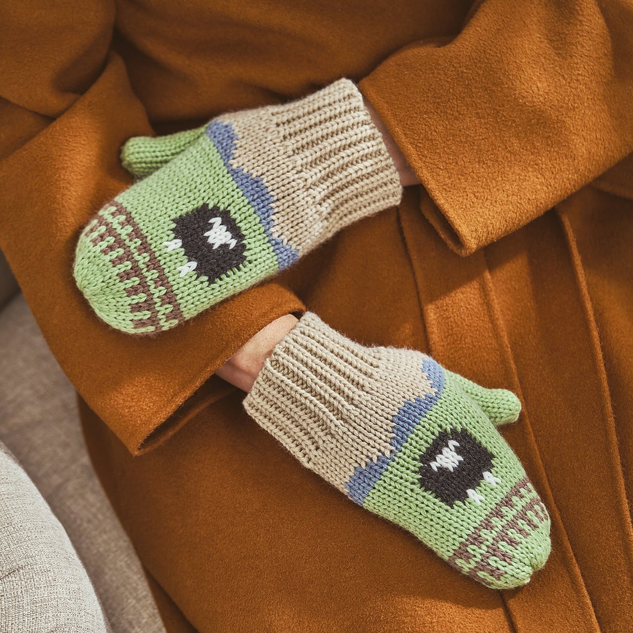 Pebble Aran Sheep Mittens