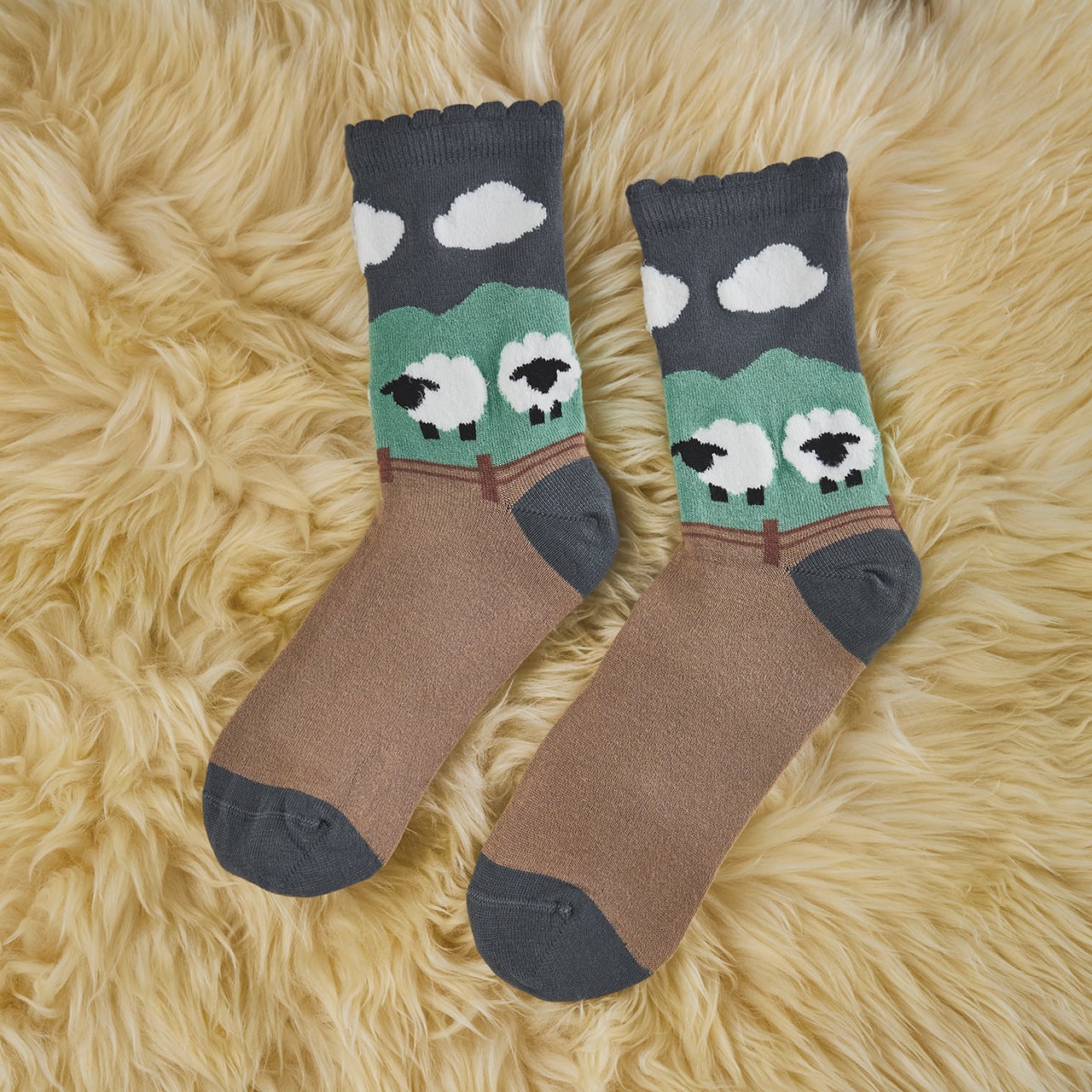 Set of 2 Dark Grey Aran Sheep Socks