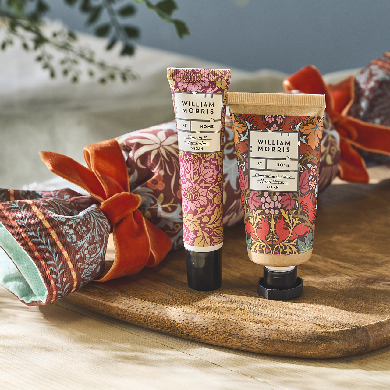 Fabric Cracker with Hand Cream and Lip Balm