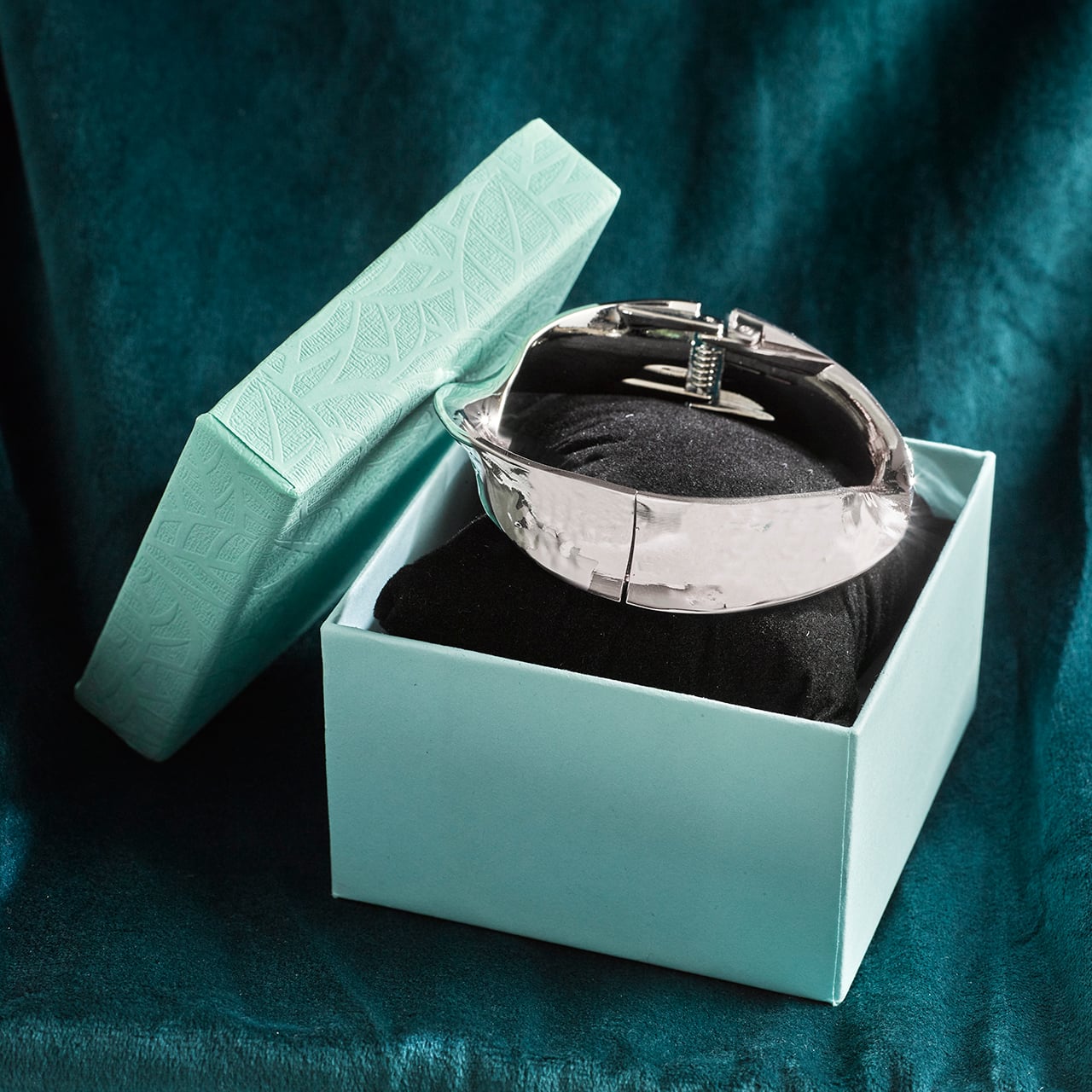 Easy-on Hinged Bangle Silver