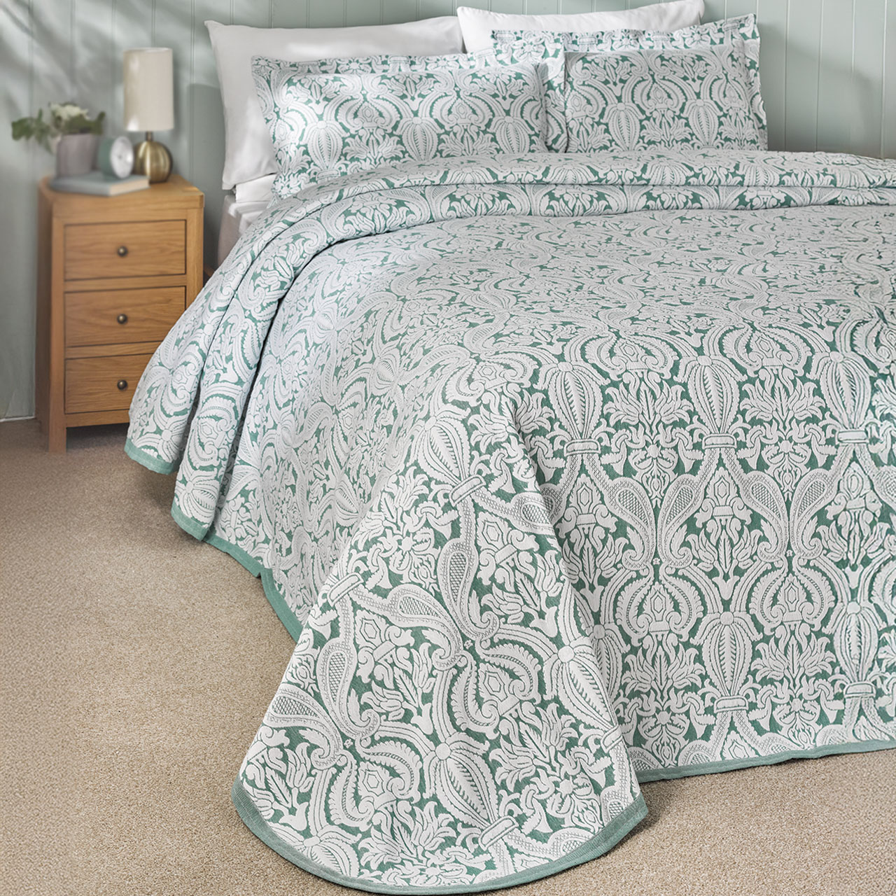 Bella Bedspread