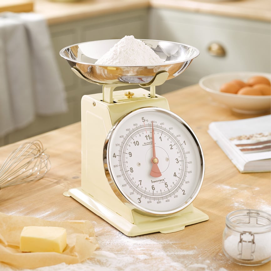 Retro look cream weighing scales